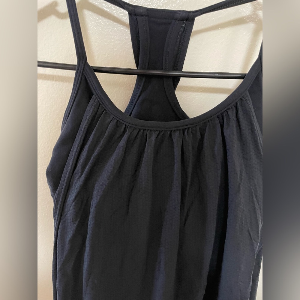 ✨Lululemon No Limits Black Tank Top Size 2 - Picture 3 of 9